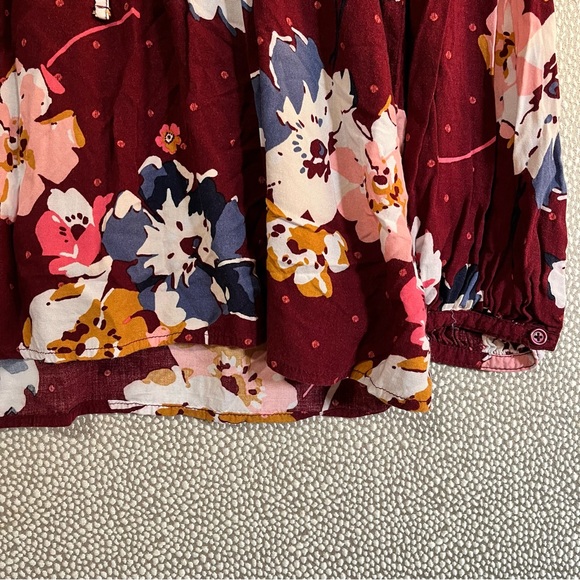 M Old Navy Swing Floral Top - Picture 3 of 9
